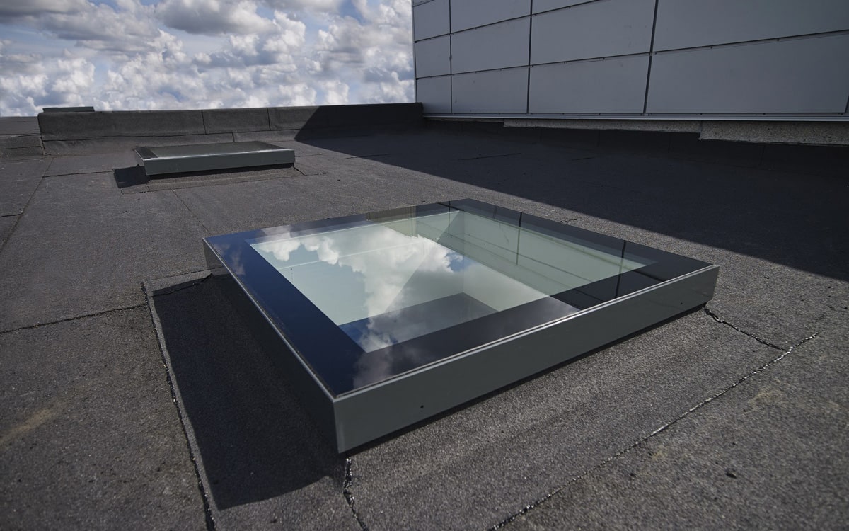 SkyVision FIXED – für Neigungen von 0 bis 15° Flachdachfenster mit ausgezeichnetem Design