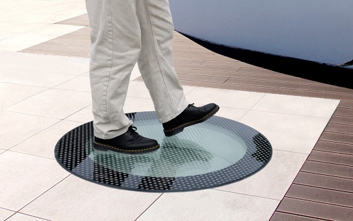 SkyVision WALK-ON CIRCULAR - verbaut auf einer Terrasse