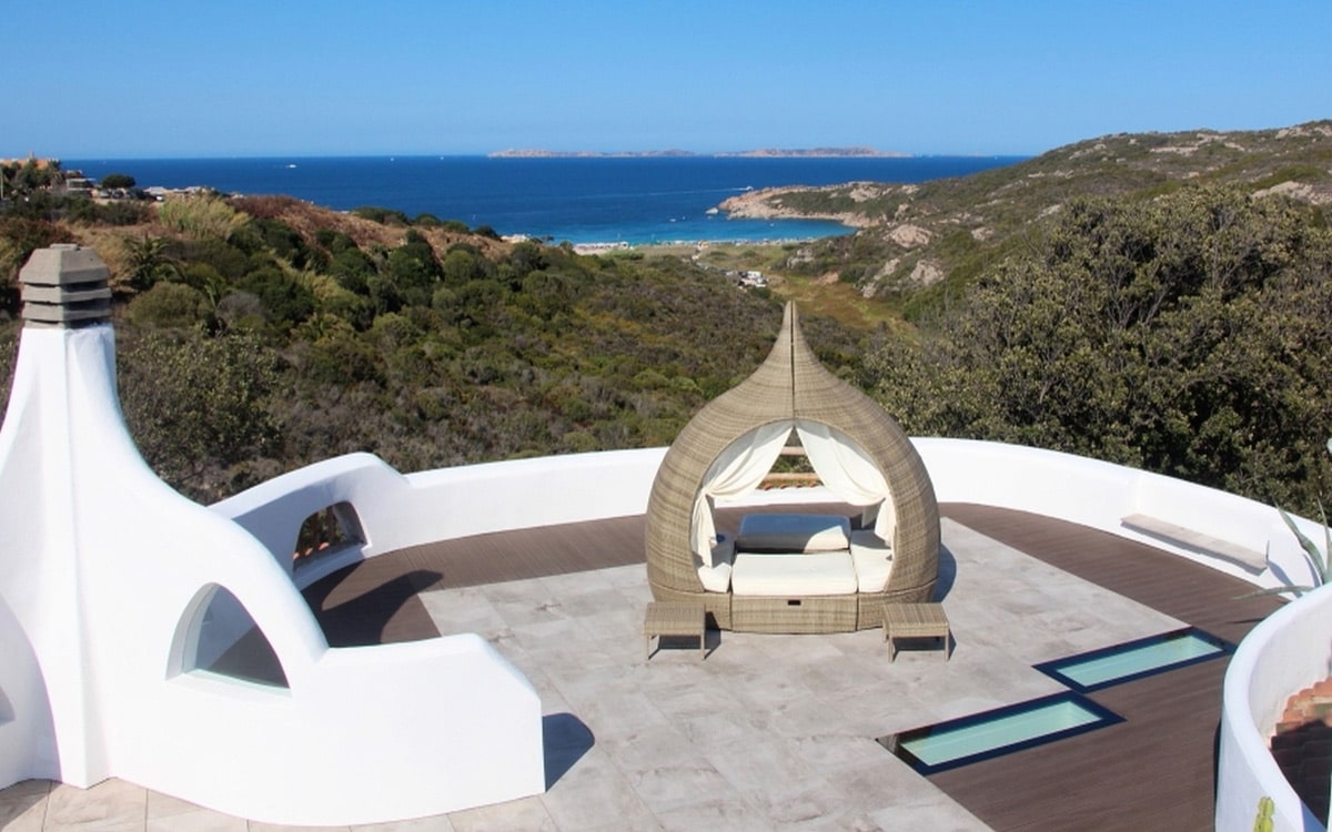 SkyVision WALK-ON - verbaut auf einer Dachterrasse eines Ferienhauses auf Sardinien
