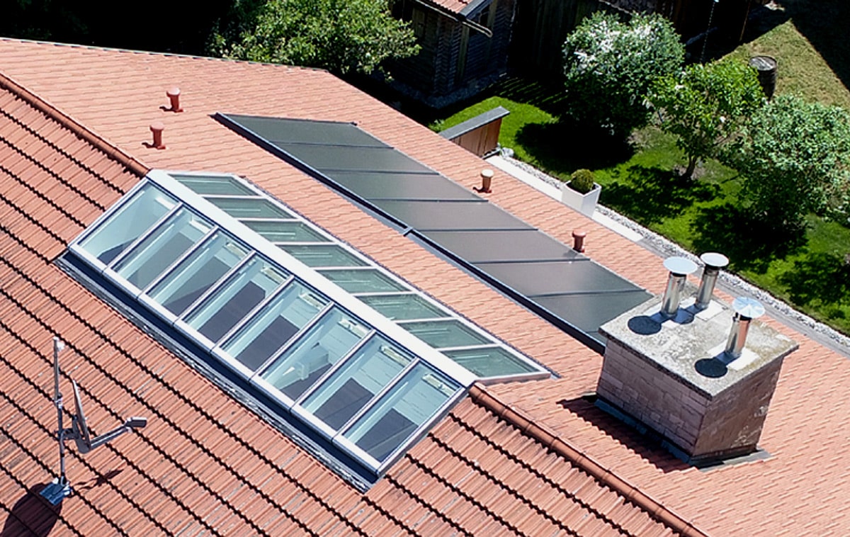 Überfirstverglasung mit 16 Fenstermodulen