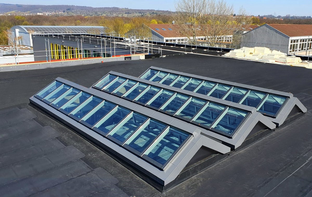VMS Atrium Verglasung auf einem Flachdach Atrium Verglasung auf einem Flachdach