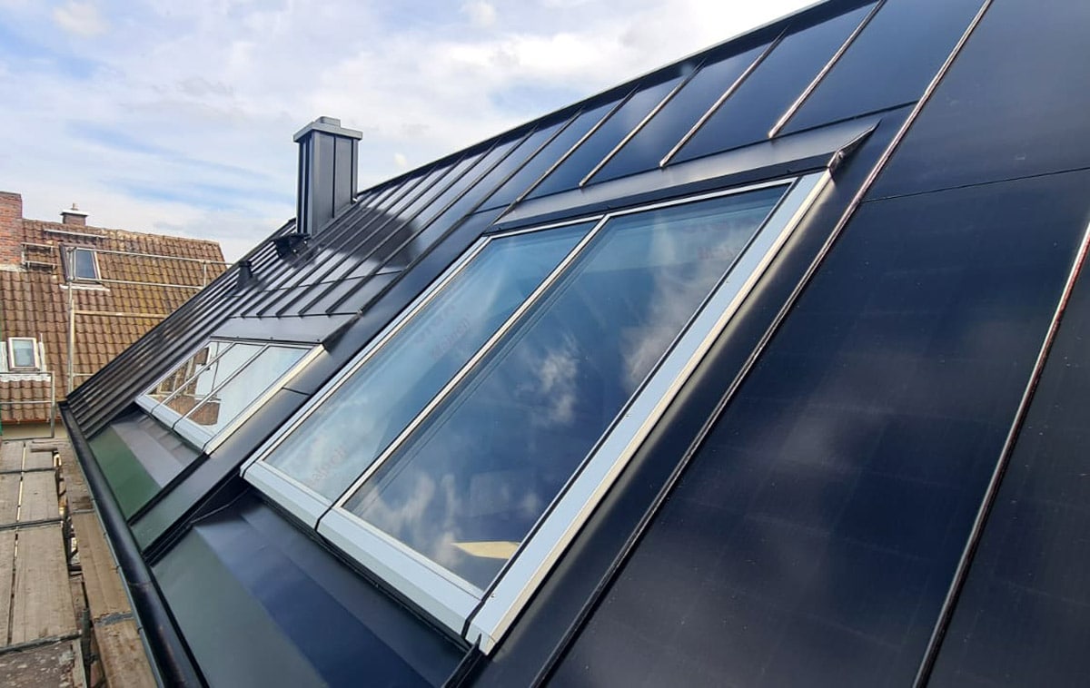 Lichtband-Fenster,Metalldach,Neubau,Fenster,Dächer