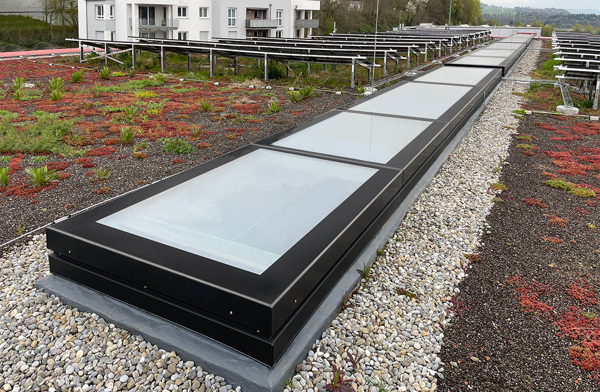 Drei LINEAR Lichtbänder (30 Meter) für das Feuerwehrgerätehaus in Waldshut